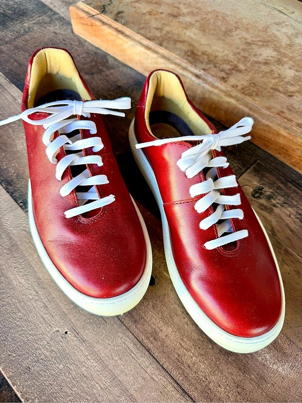 VASKY Leather Low Top Sneakers Red EU 36